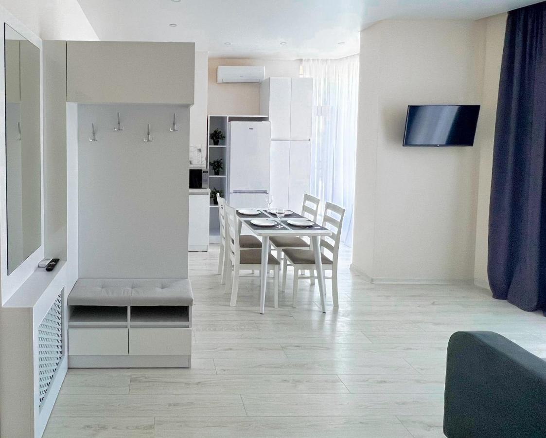 Dendrarium Park, 1Bd Apartment With Living Room คีชีเนา ภายนอก รูปภาพ