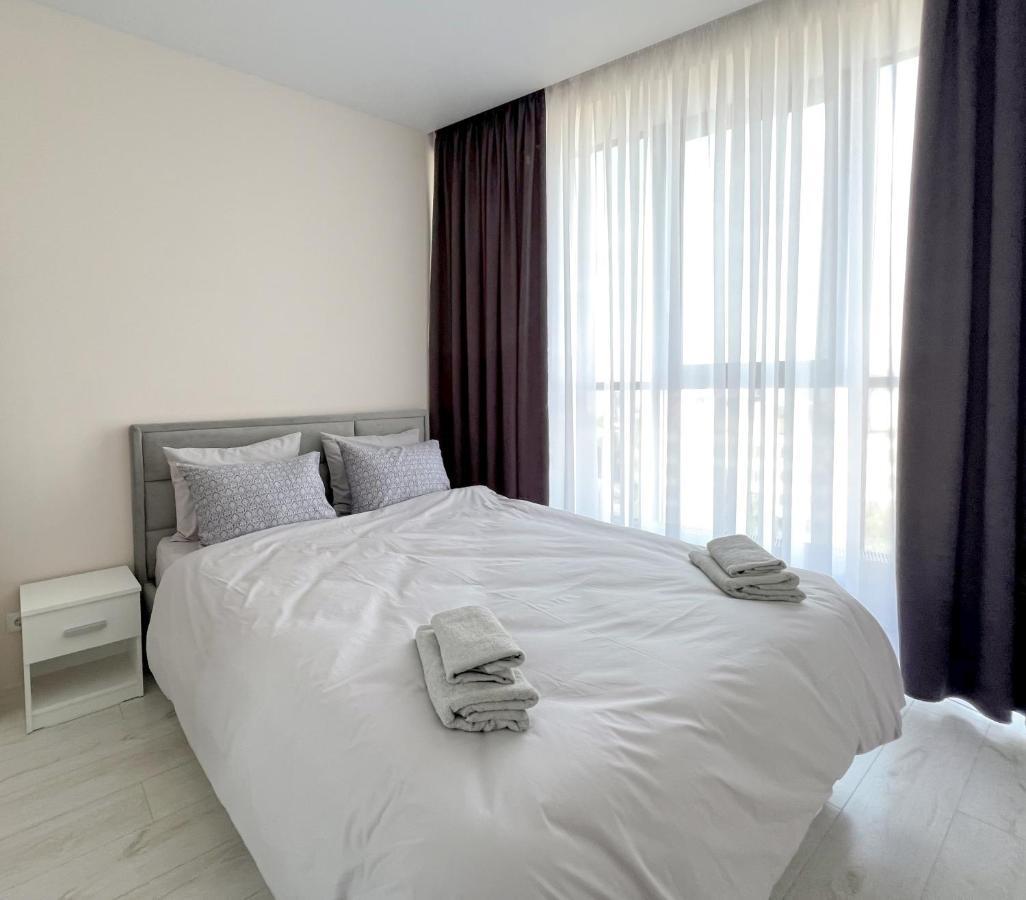 Dendrarium Park, 1Bd Apartment With Living Room คีชีเนา ภายนอก รูปภาพ